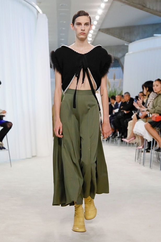 اسبوع الموضة في باريس 2019 مجموعة لويفي لربيع وصيف 2020