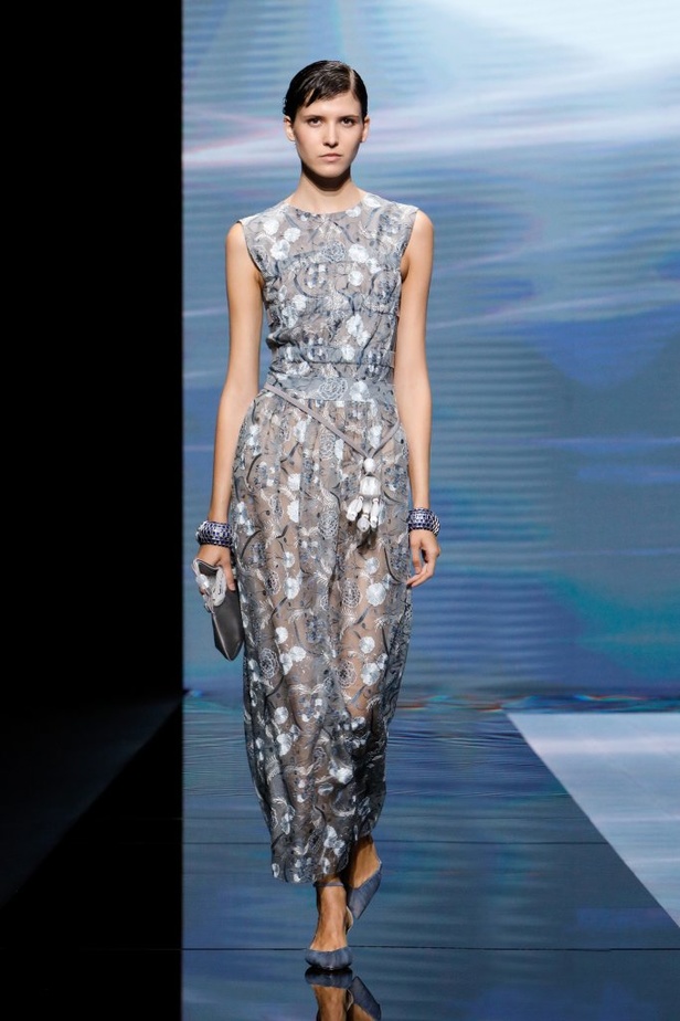 عرض أزياء Giorgio Armani لربيع وصيف 2021 من أسبوع الموضة في ميلانو