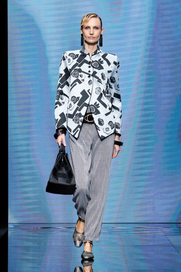 عرض أزياء Giorgio Armani لربيع وصيف 2021 من أسبوع الموضة في ميلانو