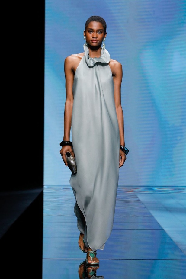عرض أزياء Giorgio Armani لربيع وصيف 2021 من أسبوع الموضة في ميلانو