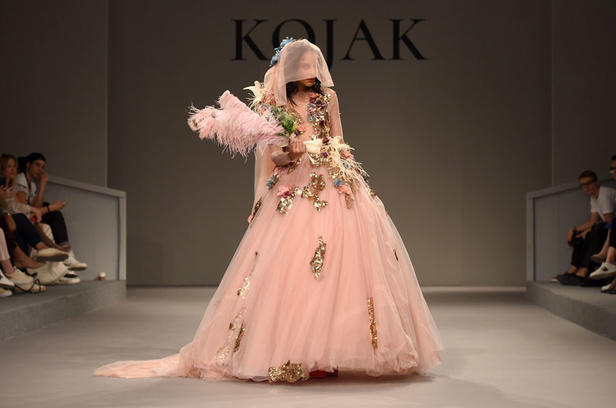 "فاشن فوروورد" يختتم فعالياته بتميّز وتألق أبرز المصممين