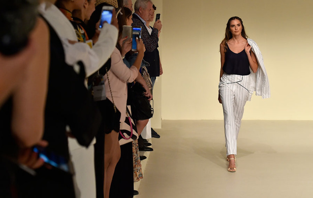 "فاشن فوروورد" يختتم فعالياته بتميّز وتألق أبرز المصممين