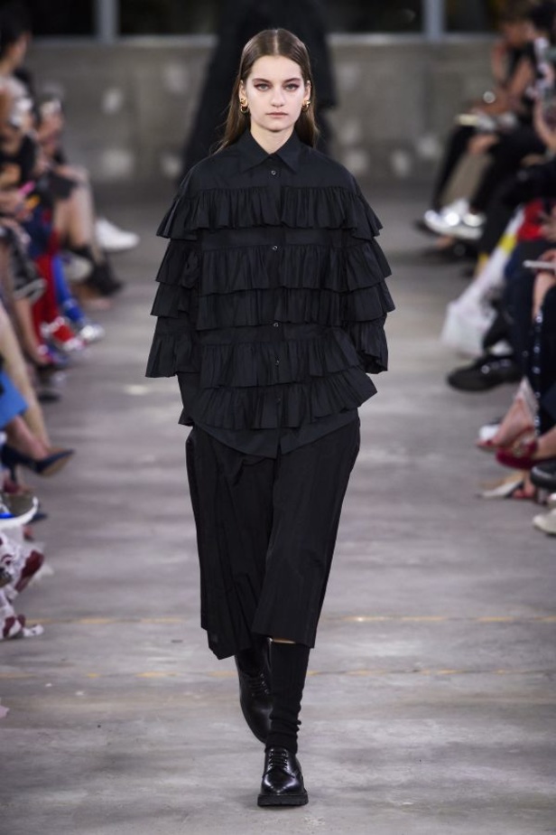 أزياء فالنتينو في طوكيو... مزيج بين التقاليد الإيطالية والحضارة اليابانية