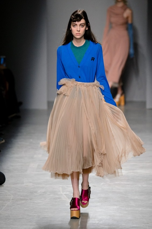 مجموعة Rochas لموسم ربيع وصيف 2017 