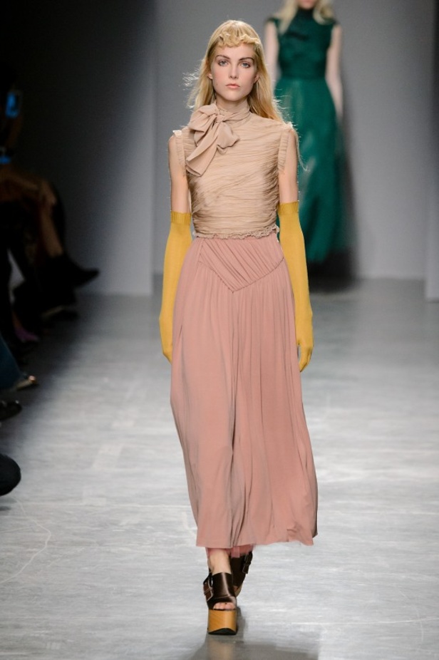 مجموعة Rochas لموسم ربيع وصيف 2017 