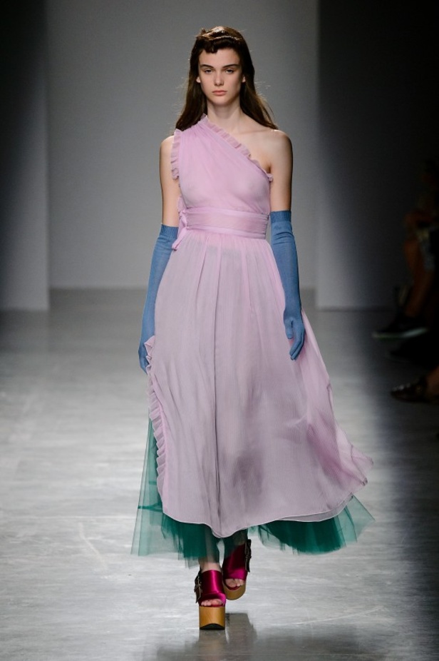 مجموعة Rochas لموسم ربيع وصيف 2017 