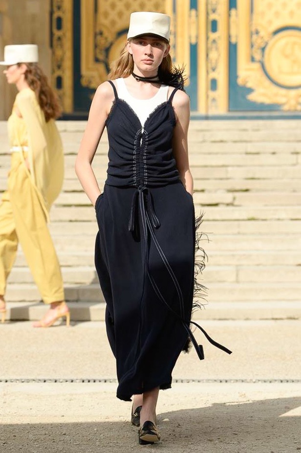 عرض أزياء Nina Ricci لموسم ربيع وصيف ٢٠١٨ !