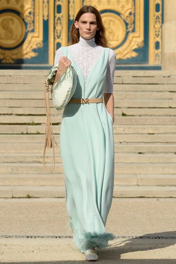 عرض أزياء Nina Ricci لموسم ربيع وصيف ٢٠١٨ !