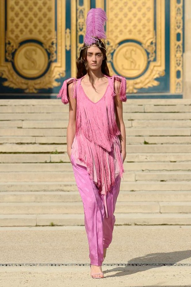 عرض أزياء Nina Ricci لموسم ربيع وصيف ٢٠١٨ !