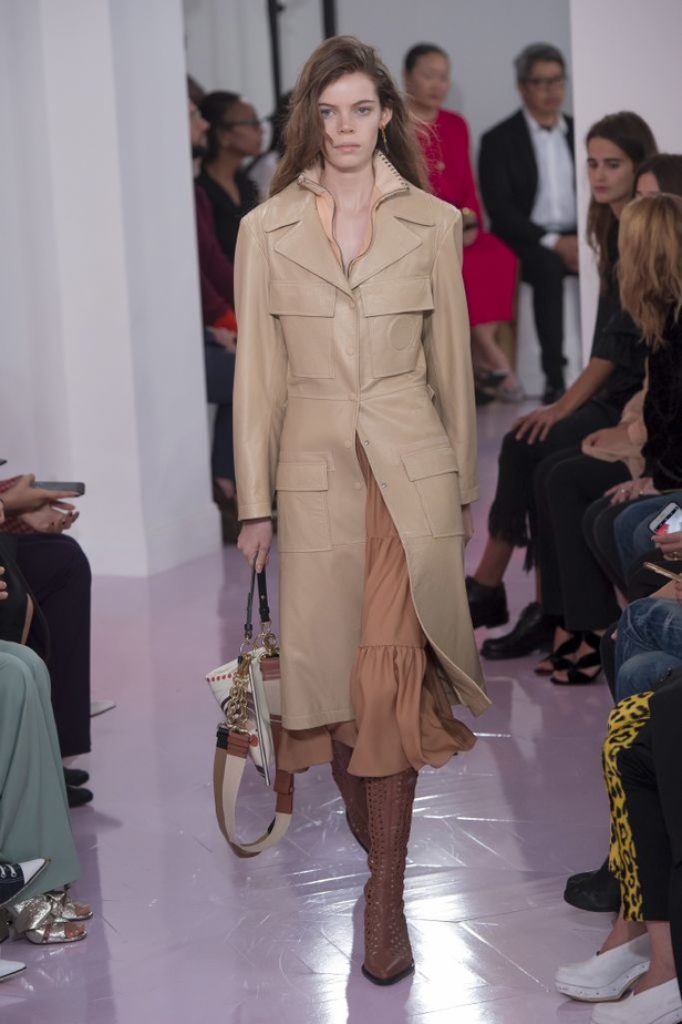 عرض كلوي لربيع وصيف 2018 في اسبوع الموضة بباريس
