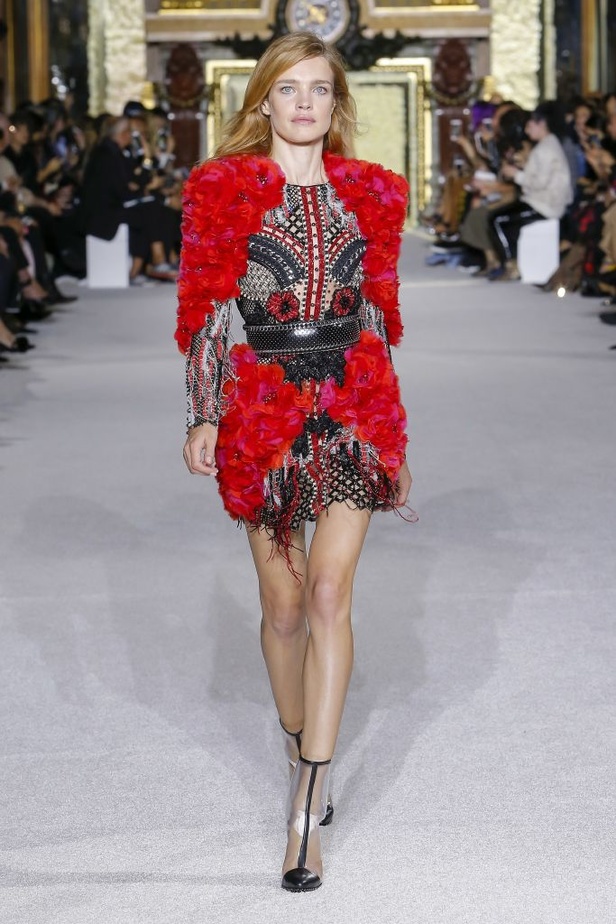 مجموعة Balmain لربيع وصيف 2018