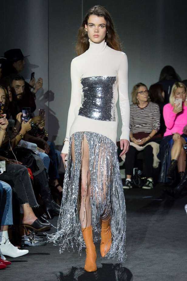 مجموعة باكو رابان لربيع وصيف 2018‏