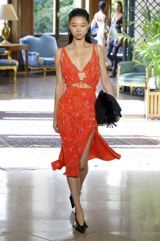 عرض أزياء Altuzarra لربيع وصيف 2019 !