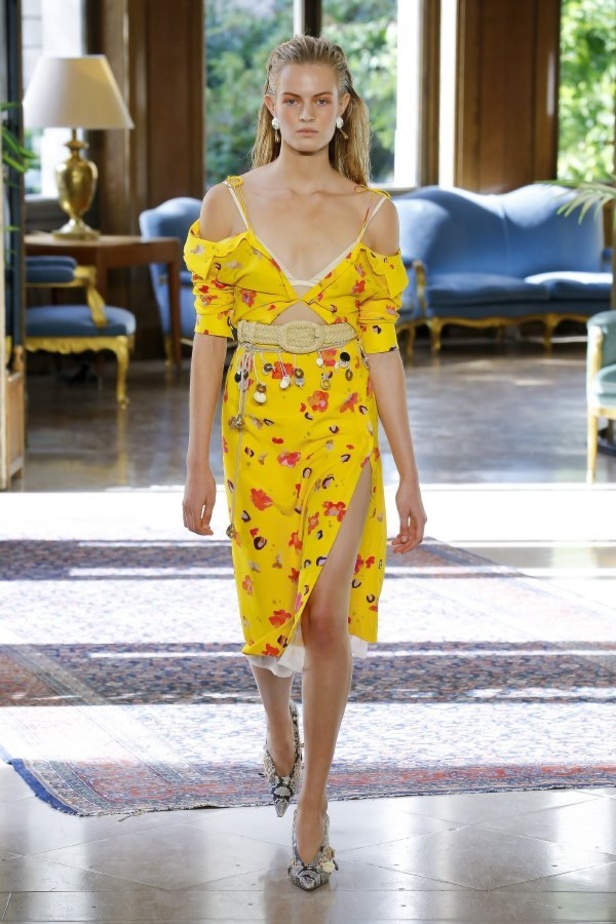 عرض أزياء Altuzarra لربيع وصيف 2019 !