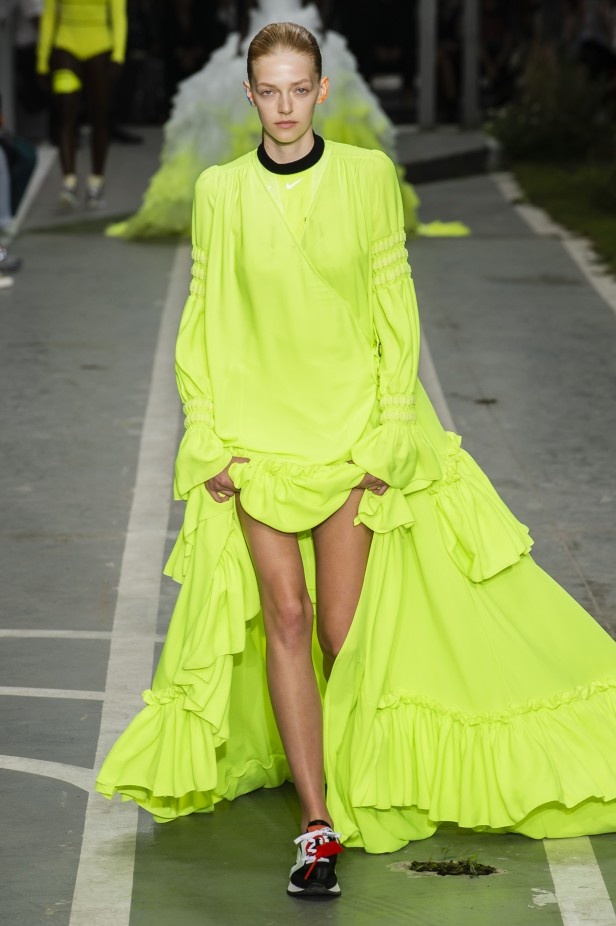 مجموعة Off-White لربيع وصيف 2019