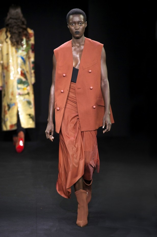 عرض أزياء Mugler لربيع وصيف 2019