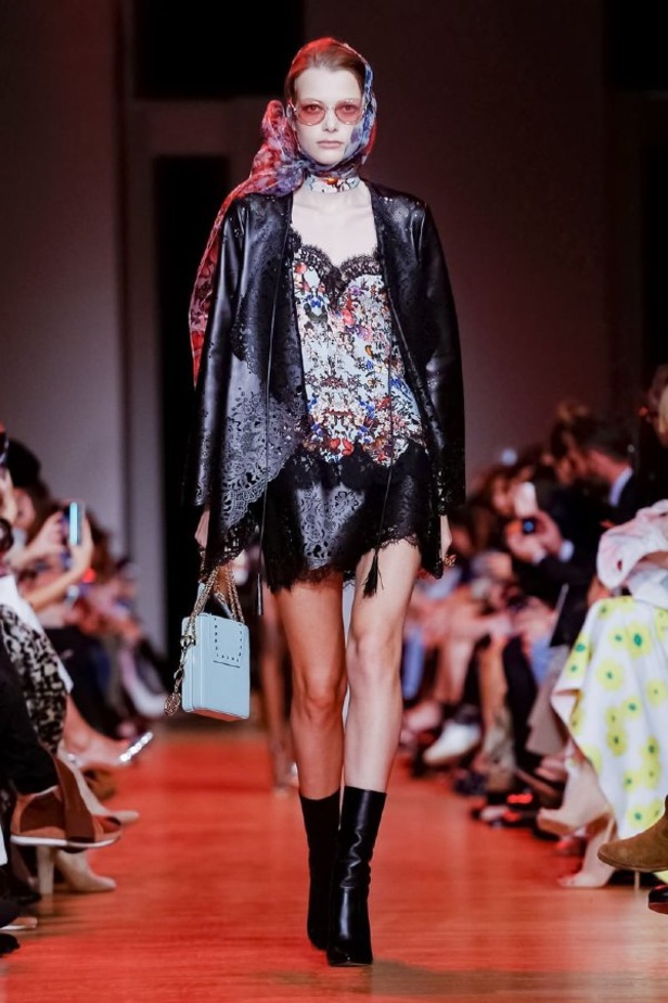 مجموعة ايلي صعب لموسم ربيع وصيف 2019