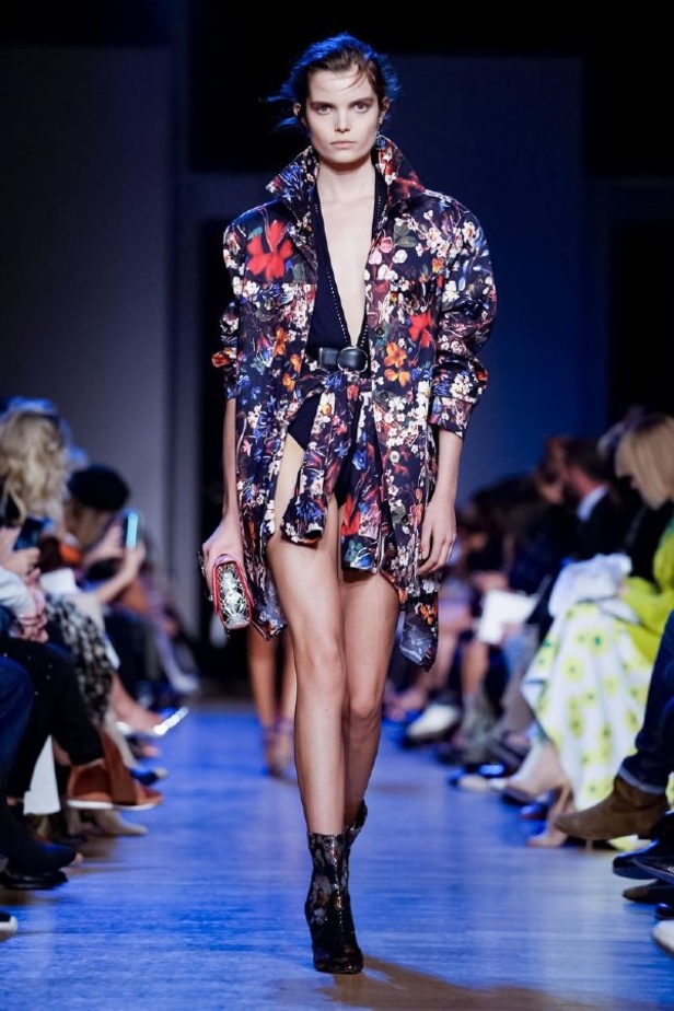 مجموعة ايلي صعب لموسم ربيع وصيف 2019