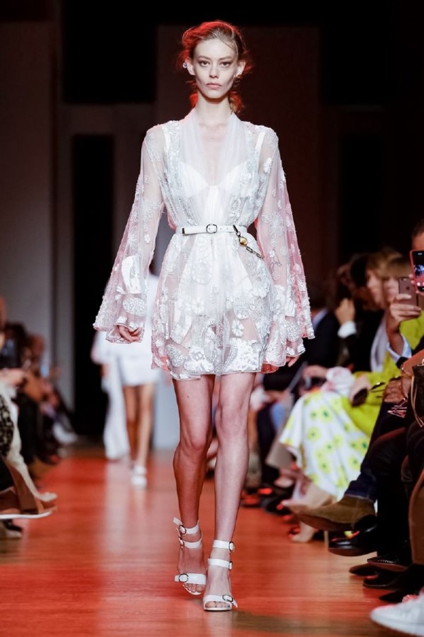 مجموعة ايلي صعب لموسم ربيع وصيف 2019