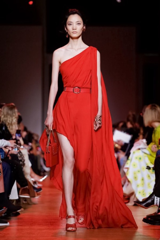 مجموعة ايلي صعب لموسم ربيع وصيف 2019