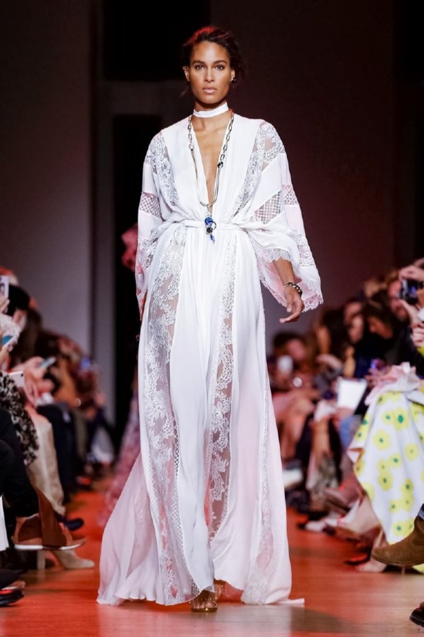 مجموعة ايلي صعب لموسم ربيع وصيف 2019