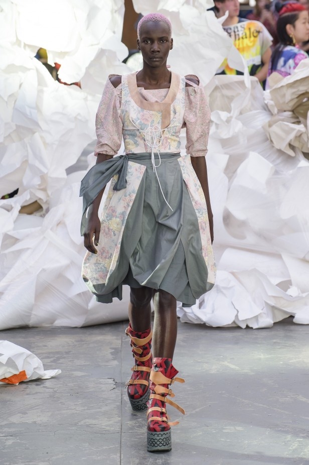 عرض Vivienne Westwood لربيع وصيف 2019