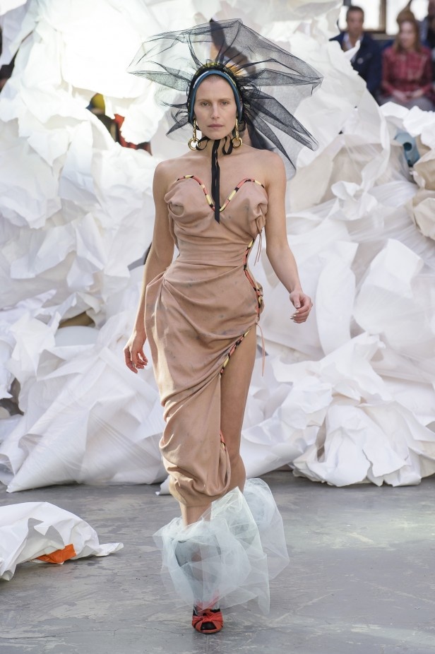 عرض Vivienne Westwood لربيع وصيف 2019