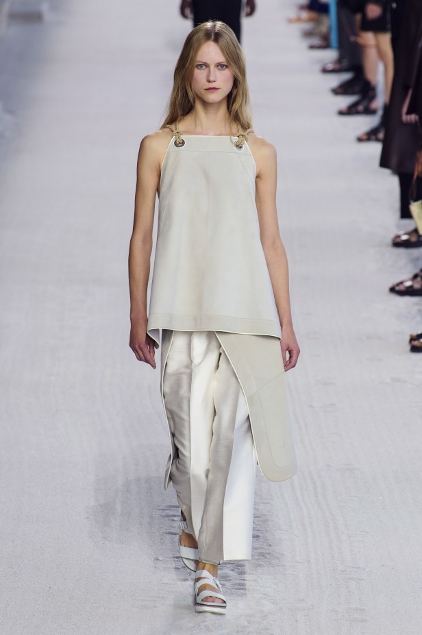 عرض Hermès لربيع وصيف 2019