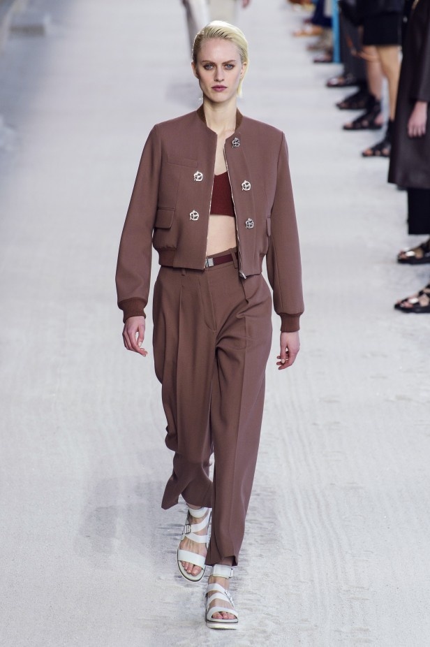 عرض Hermès لربيع وصيف 2019