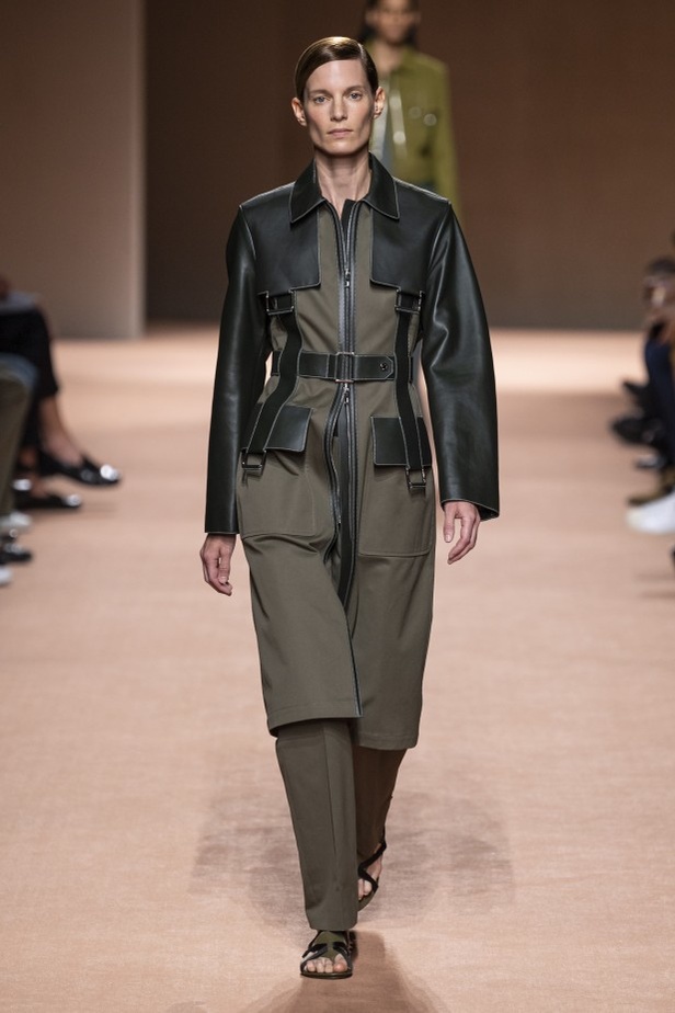 اسبوع الموضة في باريس 2019 مجموعة HERMES لربيع وصيف 2020