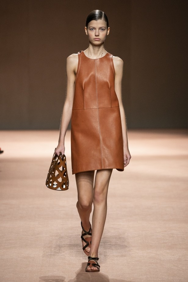 اسبوع الموضة في باريس 2019 مجموعة HERMES لربيع وصيف 2020