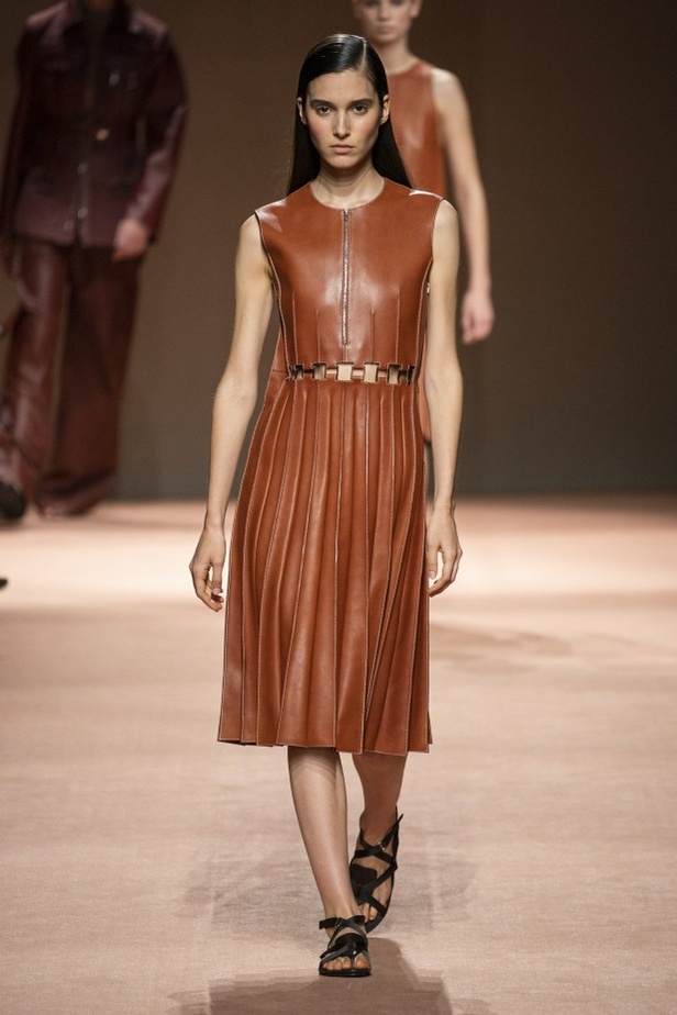 اسبوع الموضة في باريس 2019 مجموعة HERMES لربيع وصيف 2020