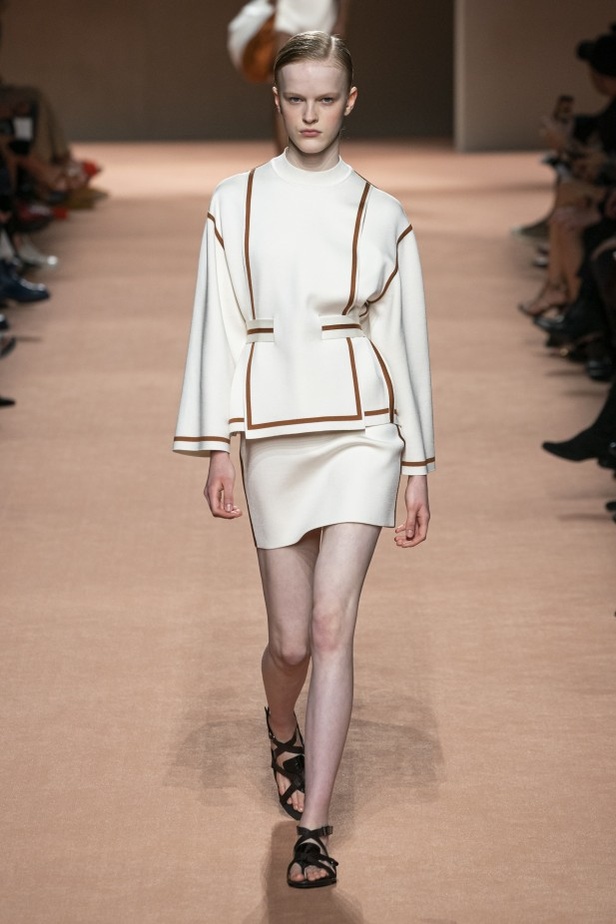 اسبوع الموضة في باريس 2019 مجموعة HERMES لربيع وصيف 2020