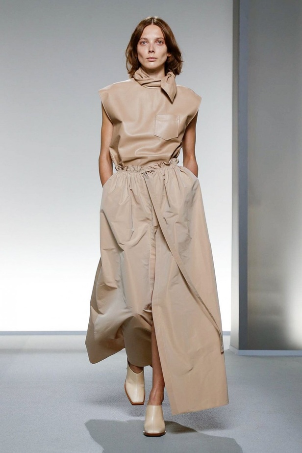 اسبوع الموضة في باريس 2019 مجموعة GIVENCHY لربيع وصيف 2020