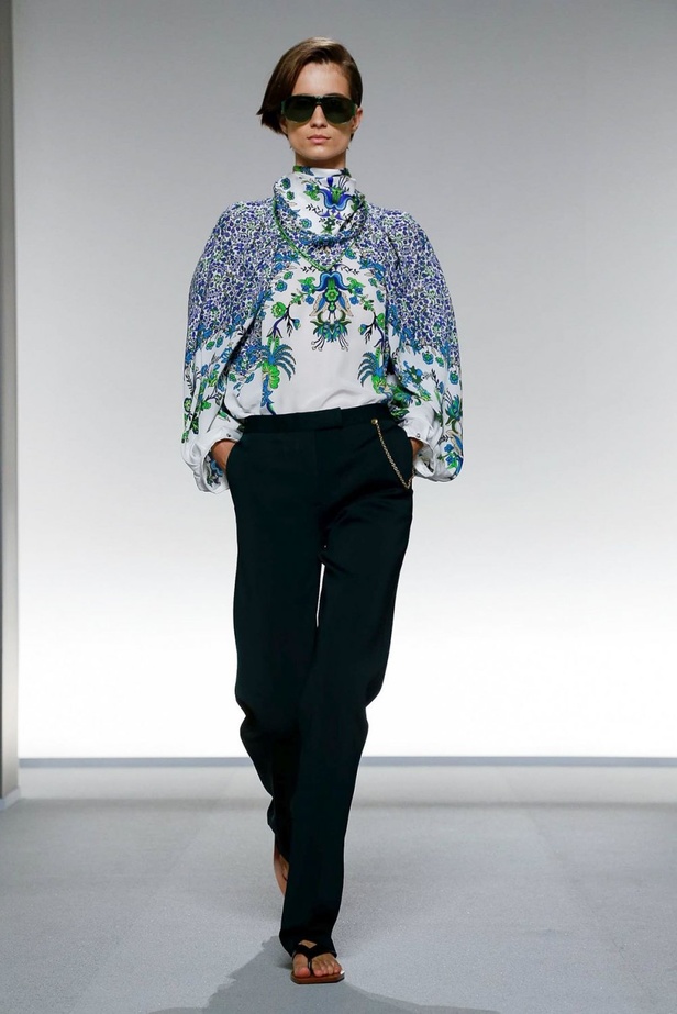 اسبوع الموضة في باريس 2019 مجموعة GIVENCHY لربيع وصيف 2020