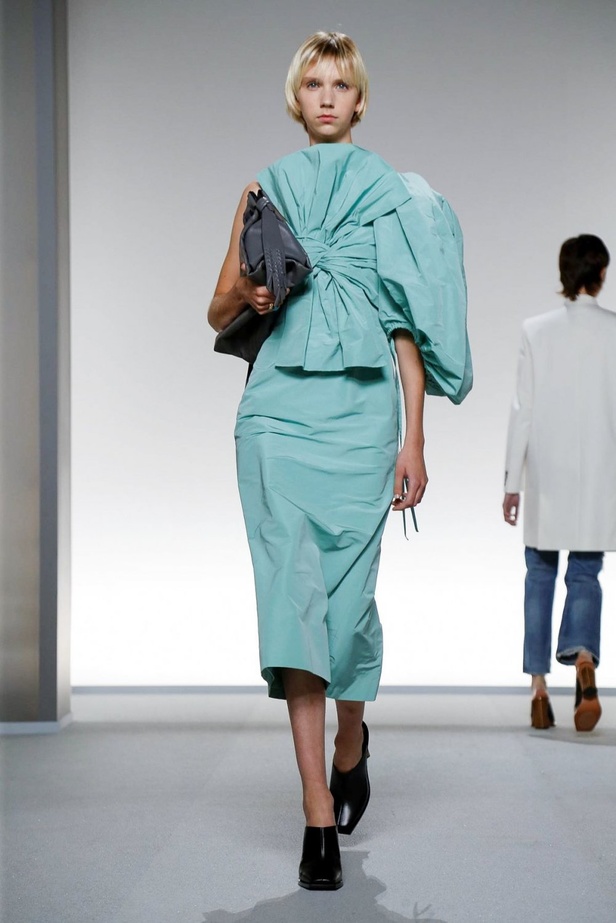 اسبوع الموضة في باريس 2019 مجموعة GIVENCHY لربيع وصيف 2020