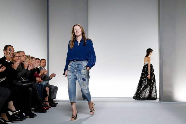 اسبوع الموضة في باريس 2019 مجموعة GIVENCHY لربيع وصيف 2020