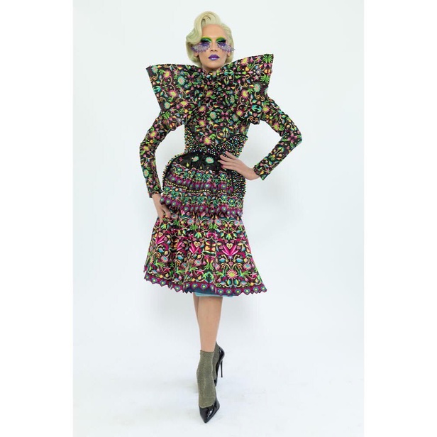 اسبوع الموضة في باريس 2019 مجموعة الالبسة الجاهزة من MANISH ARORA لربيع وصيف 2020