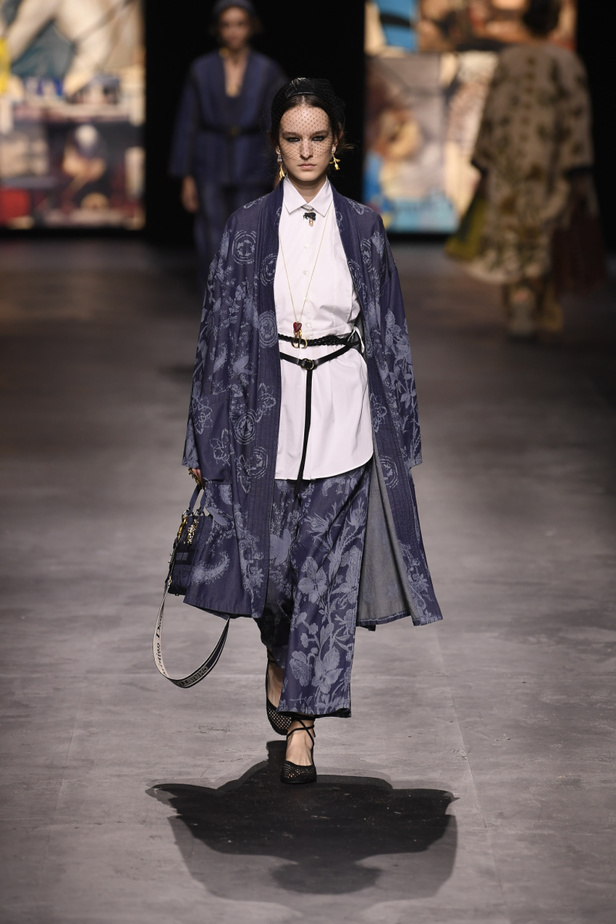 عرض أزياء ديور Dior لربيع وصيف 2021 من أسبوع الموضة في باريس