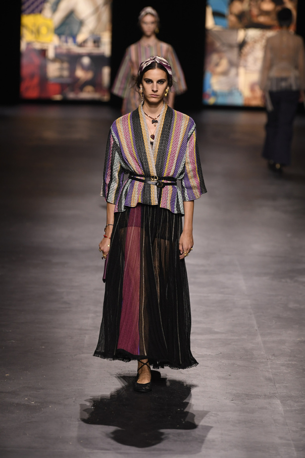 عرض أزياء ديور Dior لربيع وصيف 2021 من أسبوع الموضة في باريس