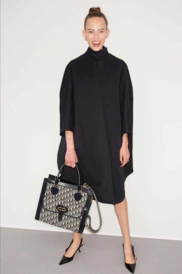 عرض أزياء "ديور" لموسم ربيع وصيف 2017