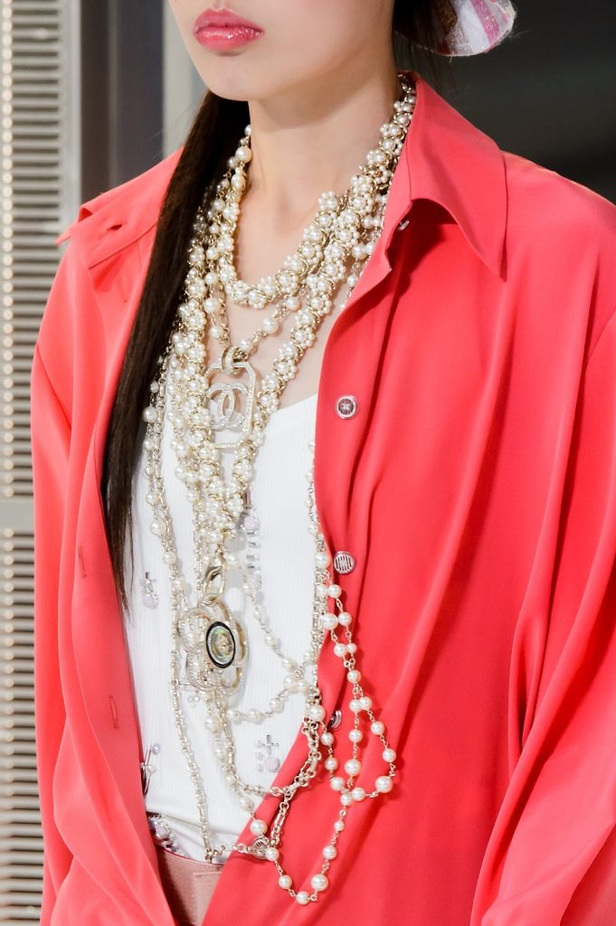 مجموعة "شانيل" لموسم ربيع وصيف 2017