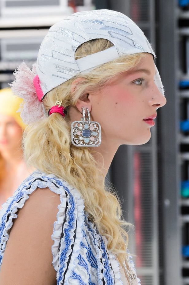 مجموعة "شانيل" لموسم ربيع وصيف 2017