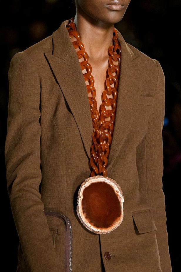 مجموعة جيفنشي لموسم ربيع وصيف 2017