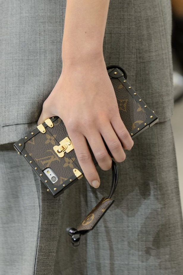 مجموعة “لوي فيتون” لموسم ربيع وصيف 2017