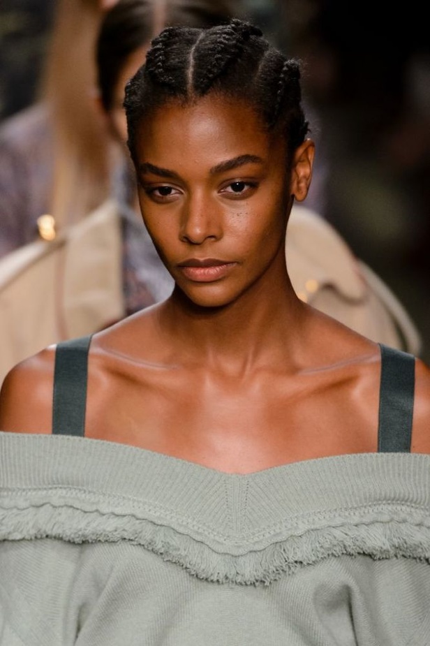 مجموعة “بربري” لموسم خريف وشتاء 2016-2017 من منصة العرض الى الاسواق فورا