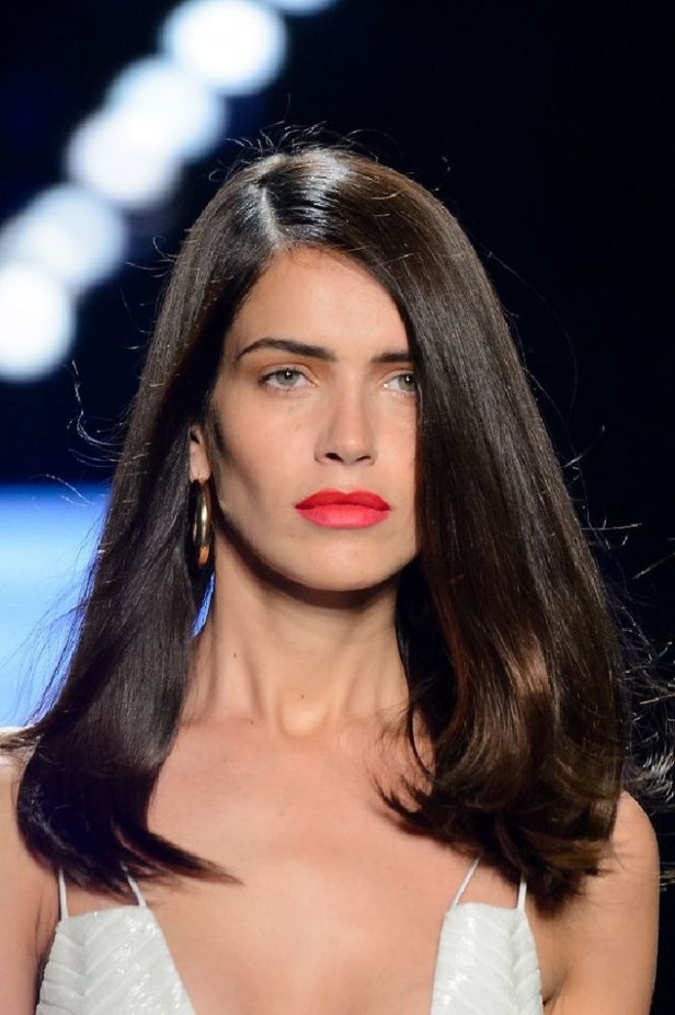 عرض Cushnie et Ochs في اسبوع نيويورك للموضة