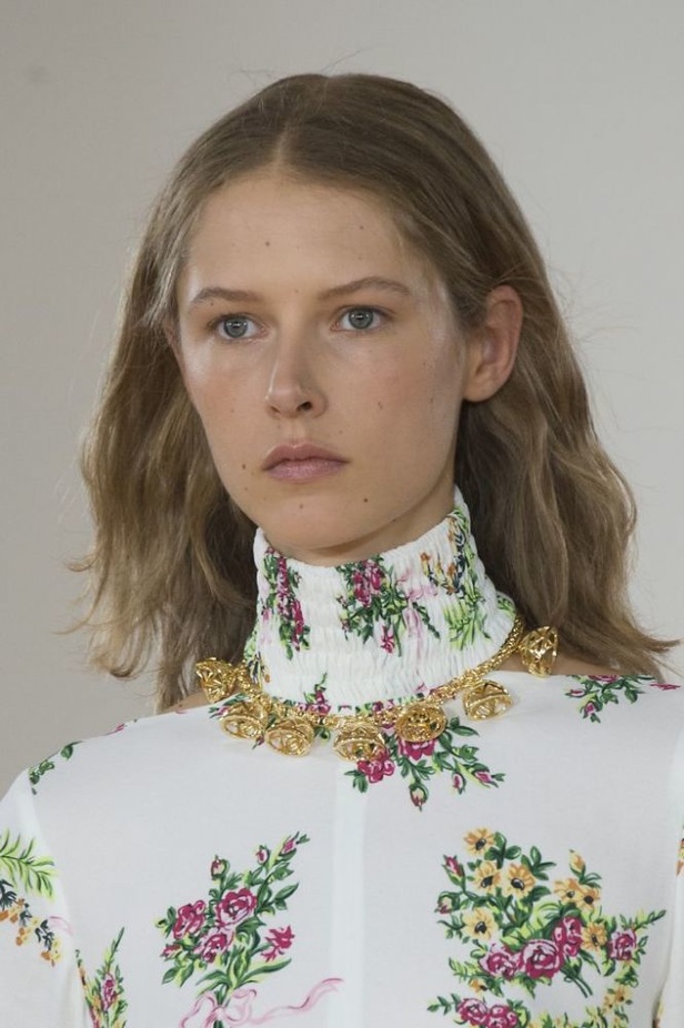 مجموعة Emilia Wickstead لربيع وصيف 2017