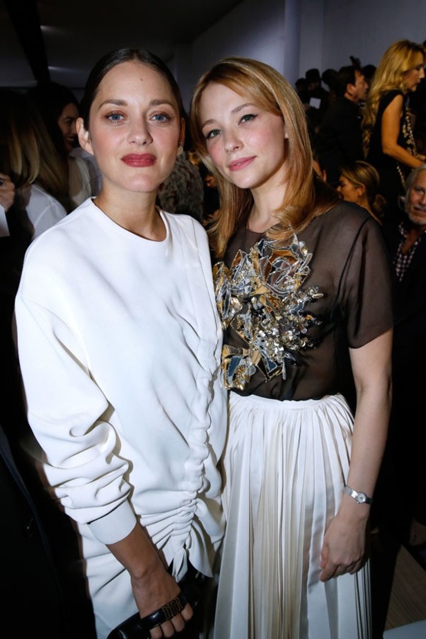 عرض أزياء "ديور" لموسم ربيع وصيف 2017