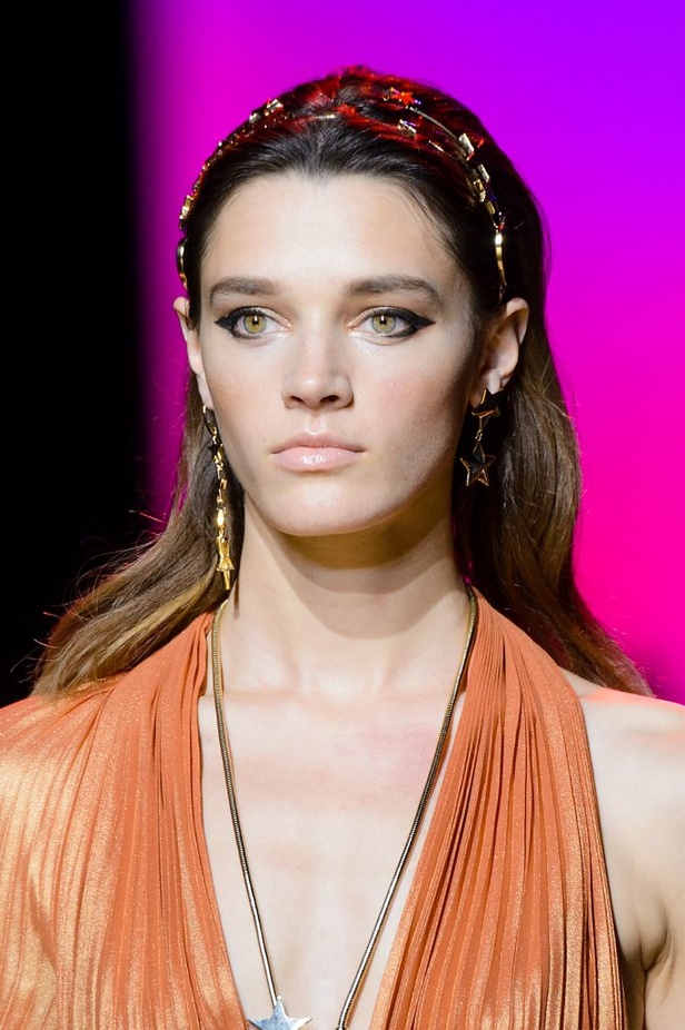 مجموعة ايلي صعب للهوت كوتور لخريف وشتاء 2016-2017